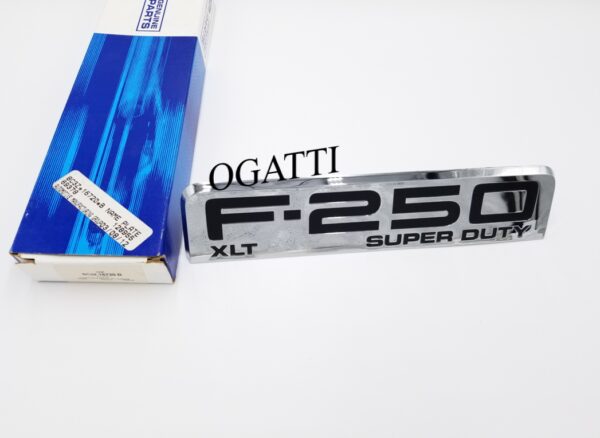 BRAND NEW OEM NAMEPLATE FOR FENDER F250 XLT VERSION 2006-2010 8C3Z-16720-B RH PASSENGER SIDE OR LH DRIVER SIDE