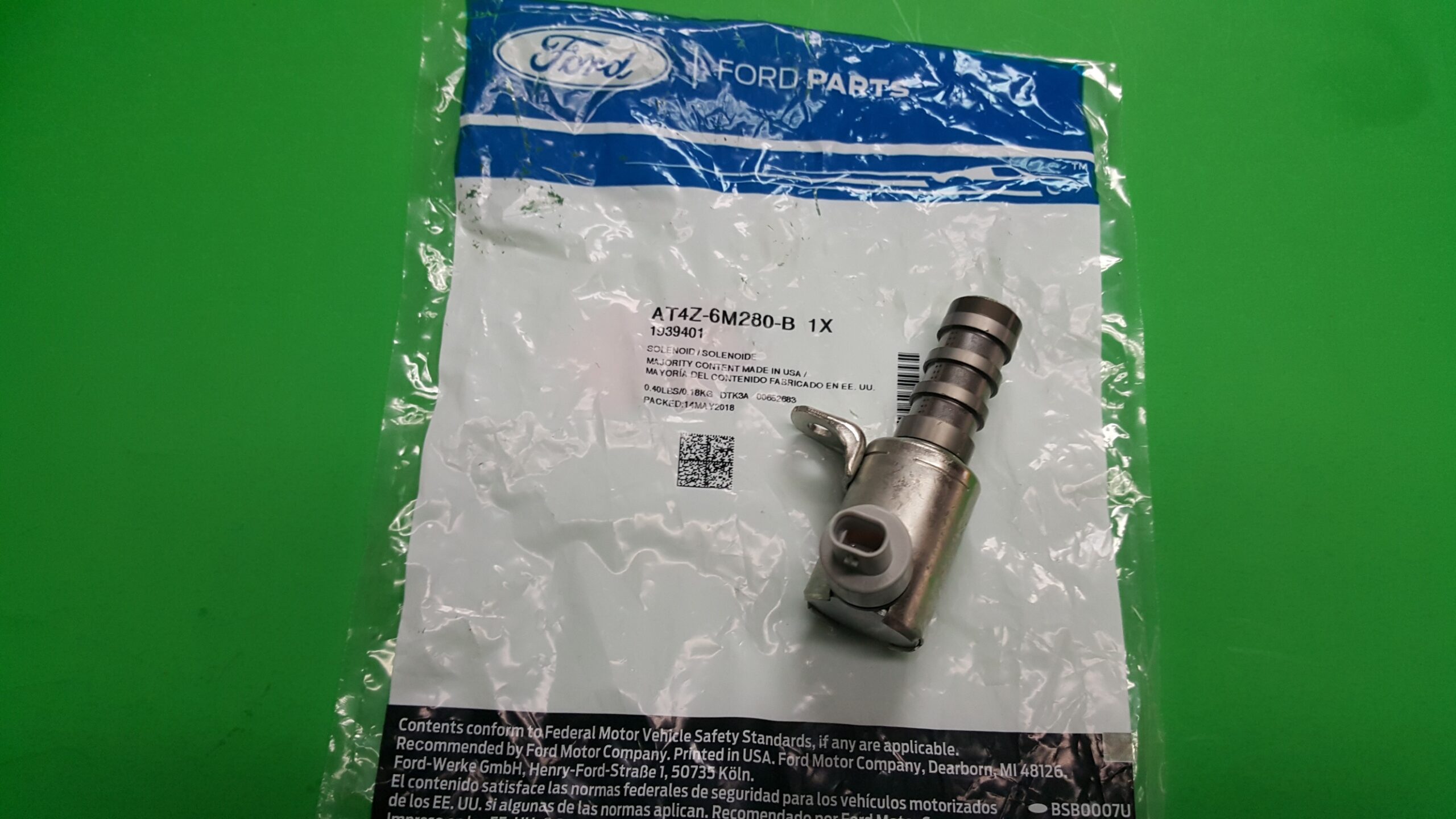 Brand New OEM VALVE VCT SOLENOID ASSY, GRAY CONNECTOR COLOR 3.3L DOHC VCT V6 | 3.5L DOHC VCT, 3.7L DOHC EXPLORER, F-150, TRANSIT, LINCOLN, MUSTANG AT4Z-6M280-B - Imagen 5