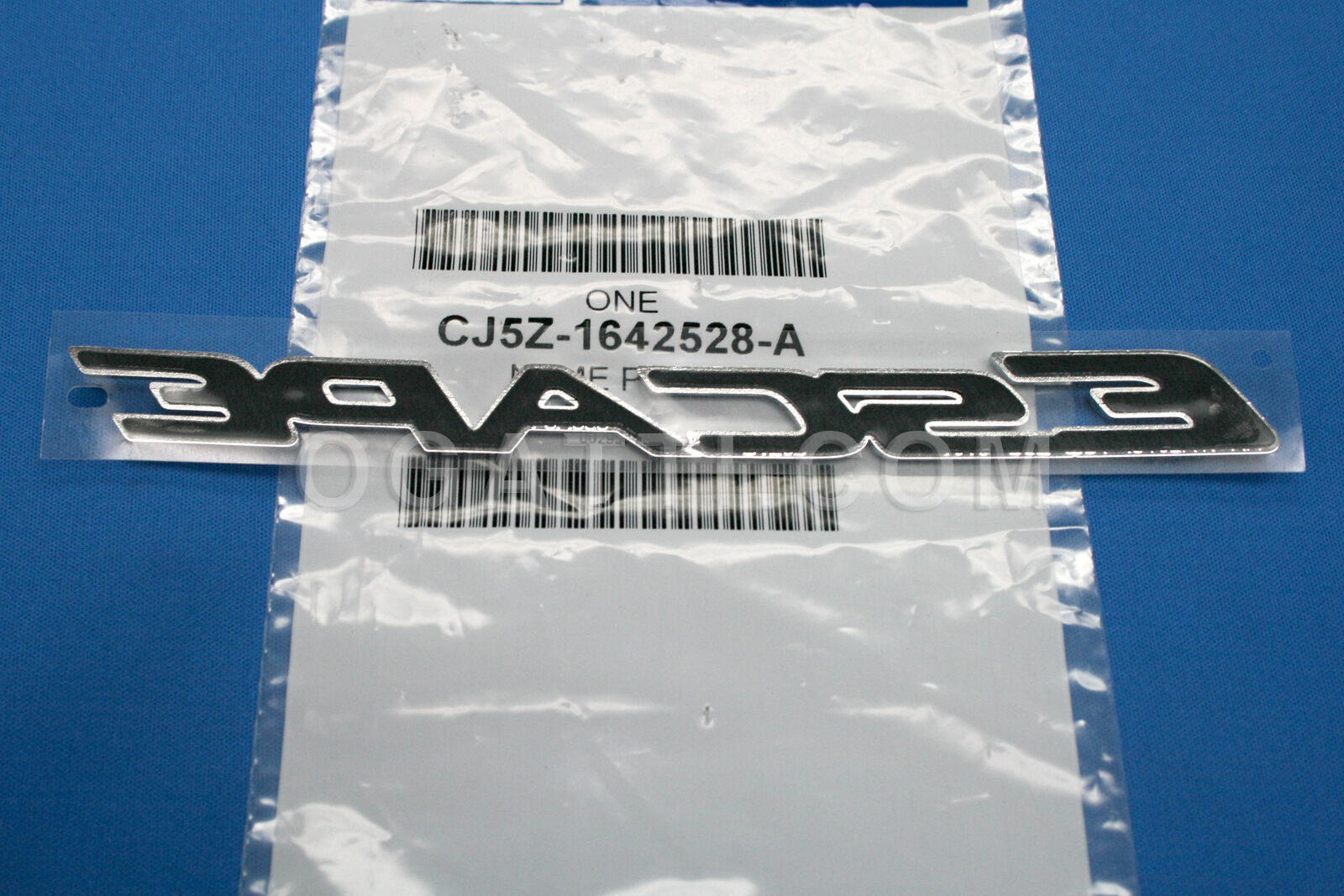 BRAND NEW OEM NAMEPLATE ESCAPE EMBLEM 2012-2013 CJ5Z-1642528-A - Imagen 2