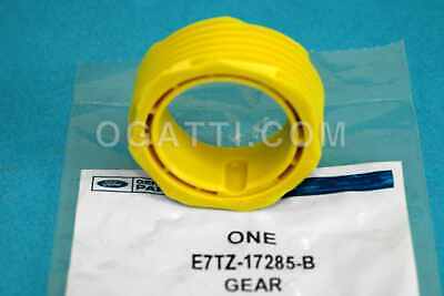 BRAND NEW FORD OEM TRANSMISSION SPEEDOMETER DRIVEN GEAR  7 TOOTH Color Yellow  E7TZ-17285-B
