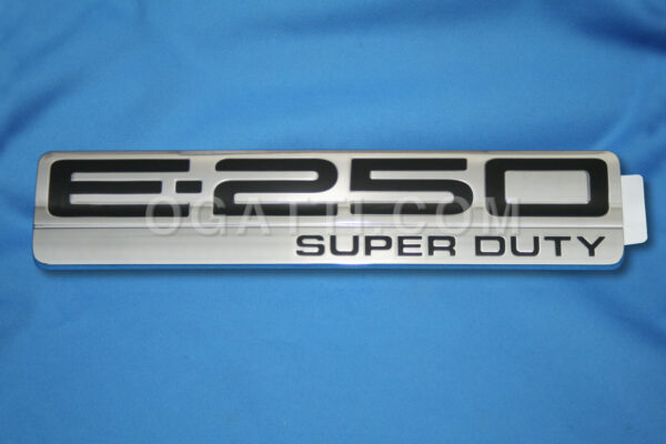 BRAND NEW OEM NAMEPLATE ECONOLINE E-250 SUPERDUTY BRAND NEW OEM FORD EMBLEM E250 08-12 9C2Z-1542528-C