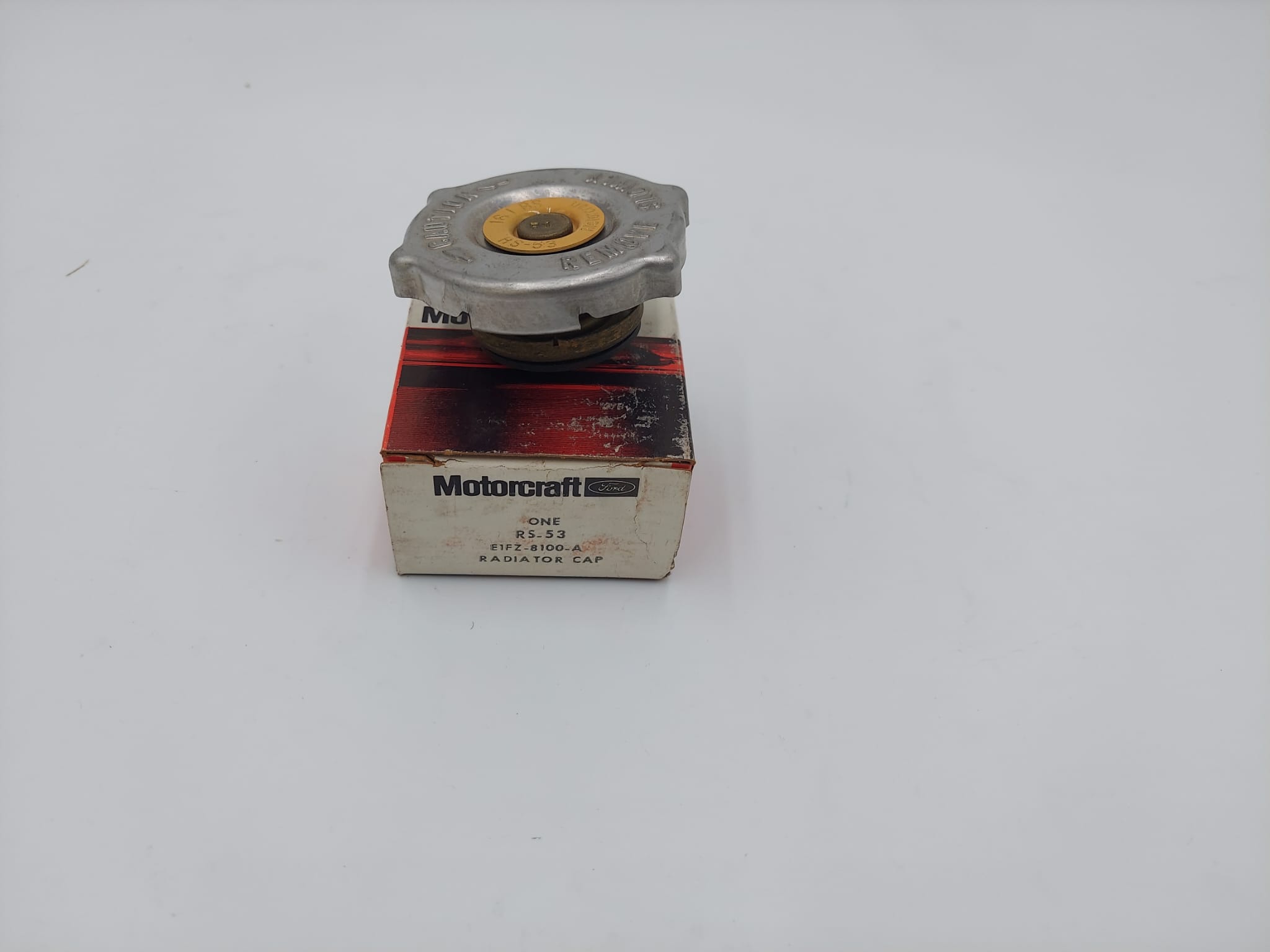 BRAND NEW OEM RADIATOR CAP 16 LBS FITS MULTIPLE VEHICLES E1FZ-8100-A RS-53 - Imagen 2