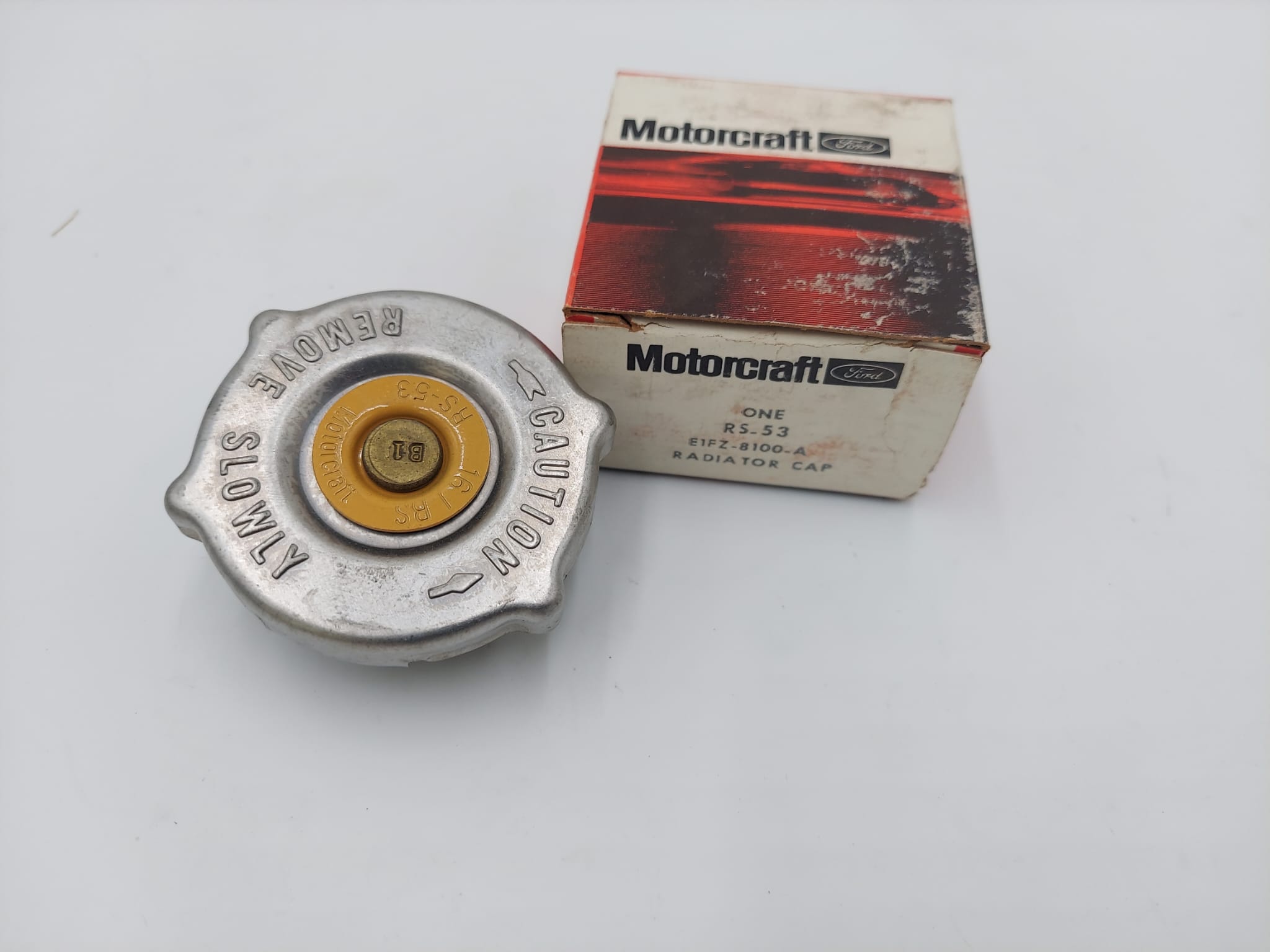 BRAND NEW OEM RADIATOR CAP 16 LBS FITS MULTIPLE VEHICLES E1FZ-8100-A RS-53 - Imagen 4