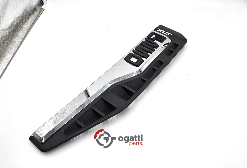 F-250 XLT Emblem fender Brand New OEM F-250 2023-2024 Passenger Side RH PC3Z-16720-AL - Imagen 7