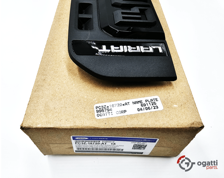F-250 LARIAT Emblem fender Brand New OEM F-250 2023-2024 Passenger Side RH PC3Z-16720-AT - Imagen 5