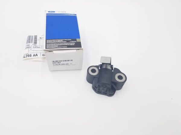 Brand New OEM RH PASSENGER SIDE TIMING CHAIN TENSIONER 5.4L SOHC V8, 24V OHV 4.6L V8 24V SOHC EFI |Explorer|F-150|Expedition|F-250-350 2004-2017 1L3Z-6L266-AA